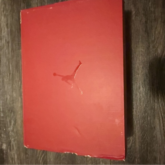 Nike Peach and Red Low-Top Sneakers - Picture 4 of 5